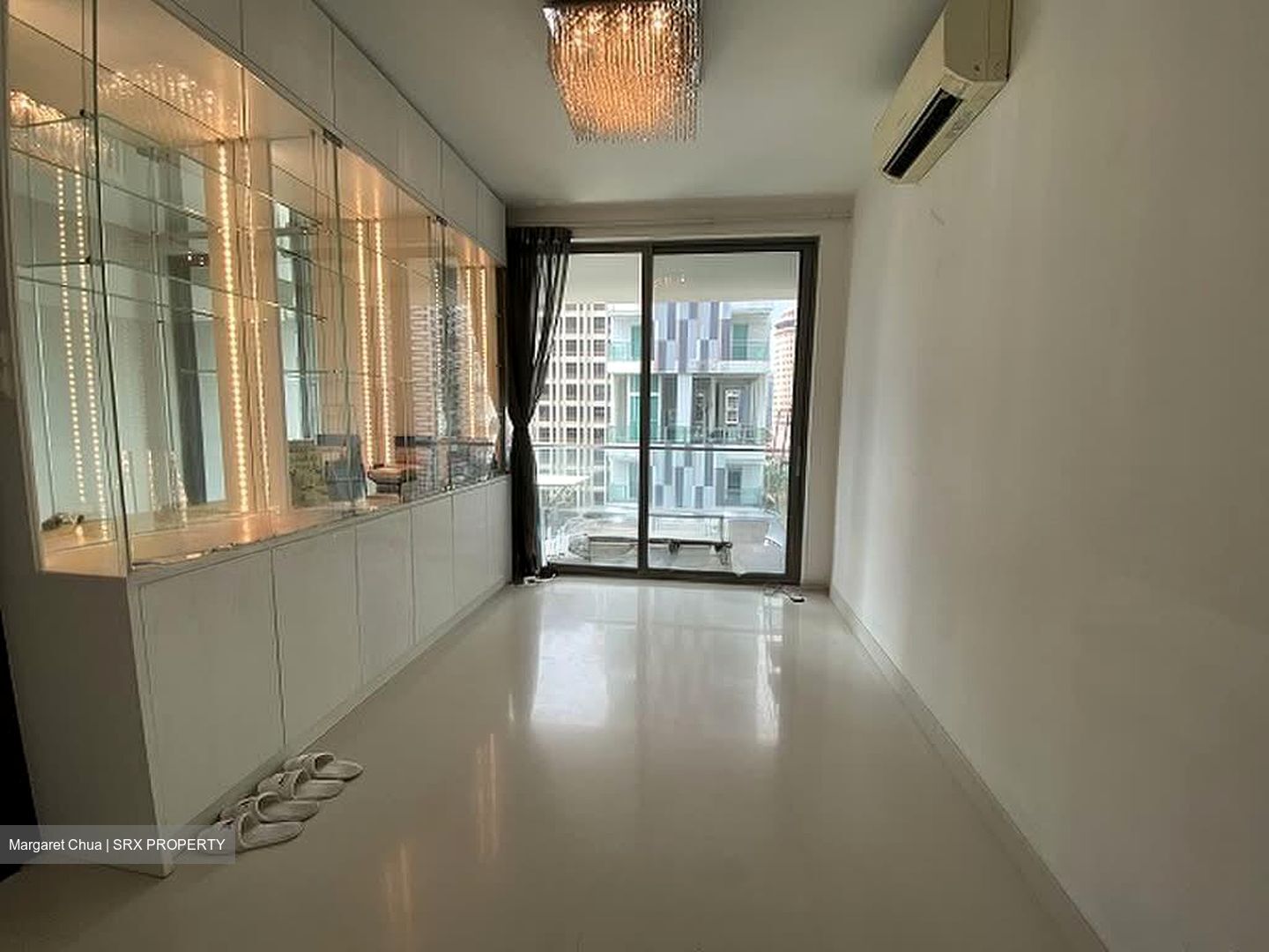 Suites @ Surrey (D11), Apartment #586698841